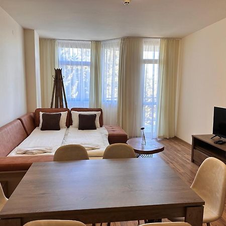 Large Size Apartment Sleep 6 In Flora Main Building Μπόροβετς Εξωτερικό φωτογραφία