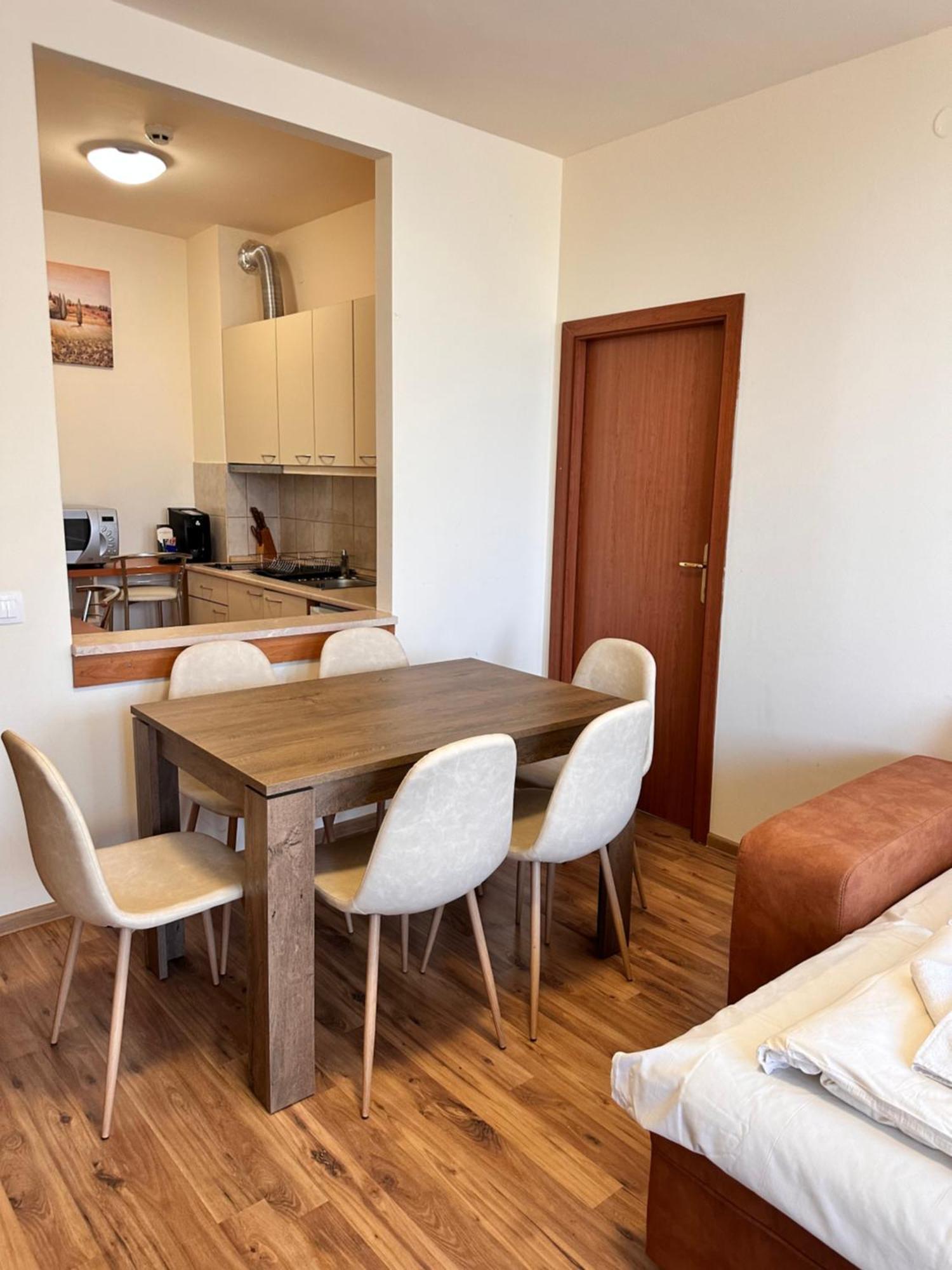 Large Size Apartment Sleep 6 In Flora Main Building Μπόροβετς Εξωτερικό φωτογραφία