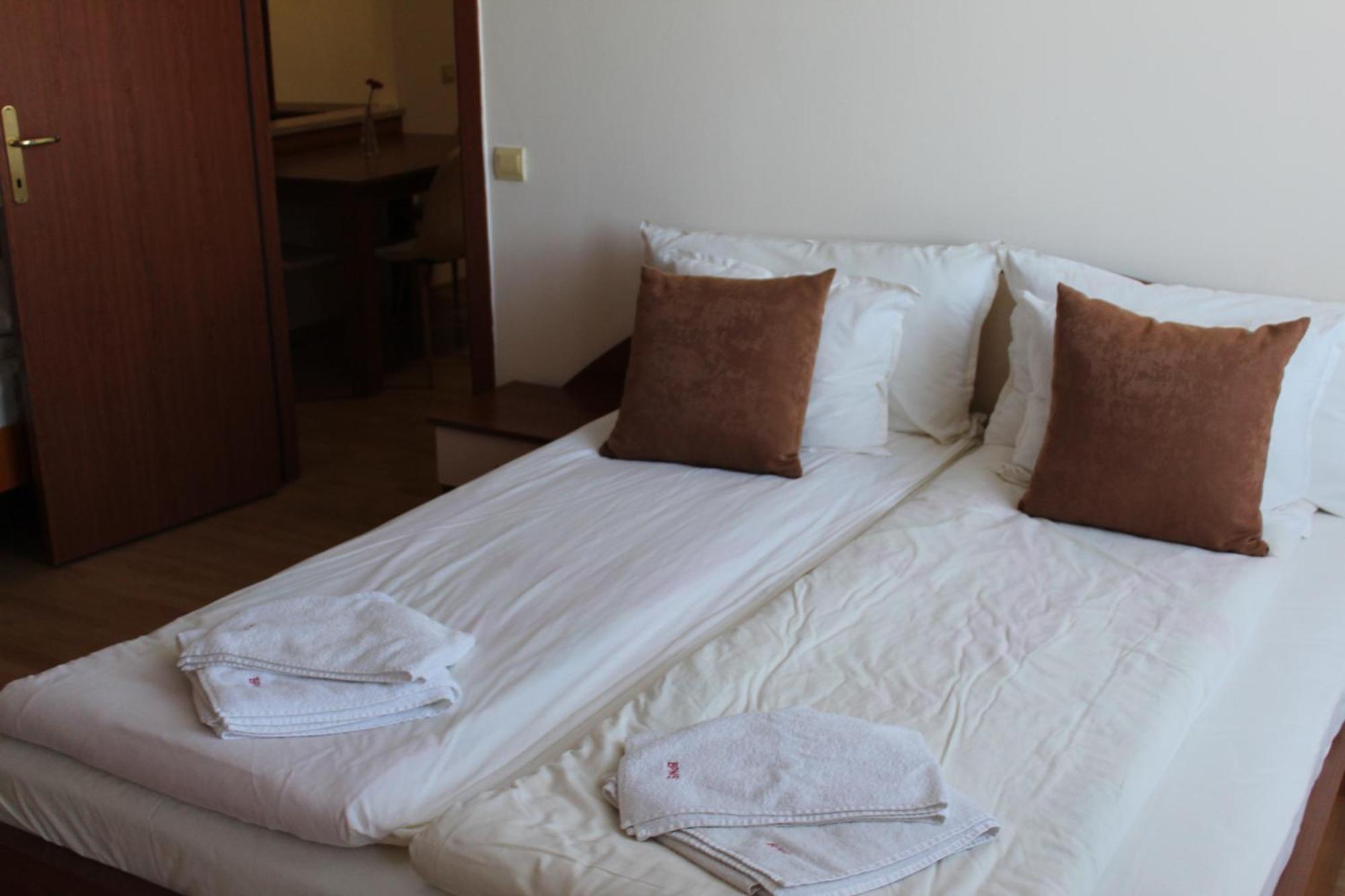 Large Size Apartment Sleep 6 In Flora Main Building Μπόροβετς Εξωτερικό φωτογραφία