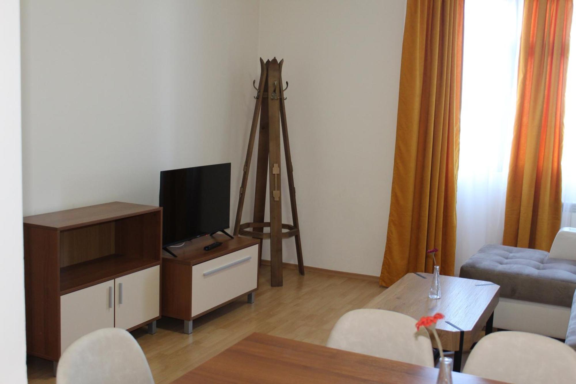 Large Size Apartment Sleep 6 In Flora Main Building Μπόροβετς Εξωτερικό φωτογραφία